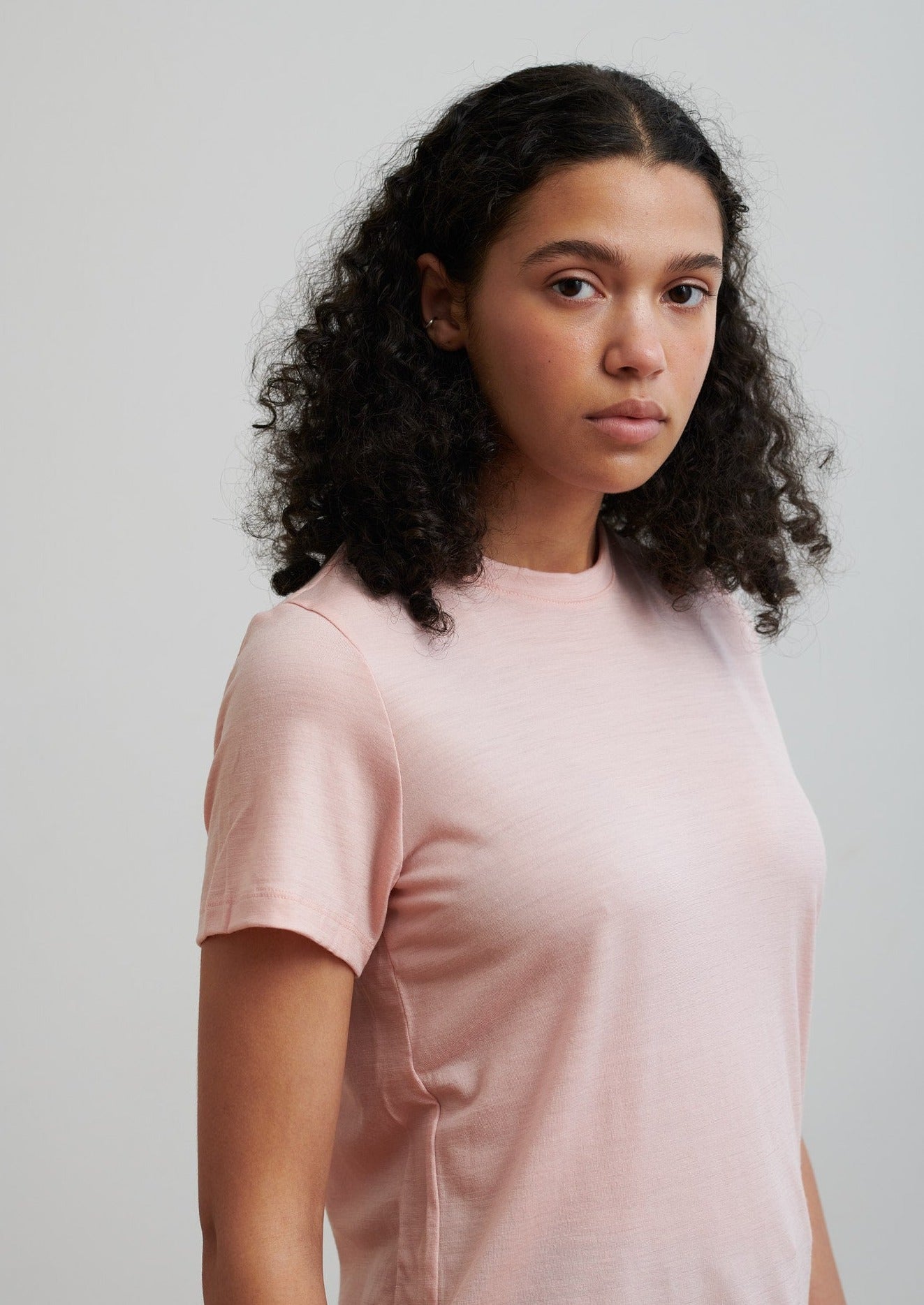 An elevated essential, this classic t-shirt made in New Zealand from 100% traceable merino wool is soft and lightweight to wear all seasons.