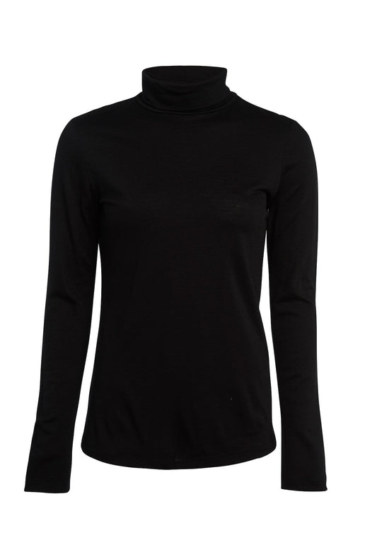 A timeless turtleneck, this layering essential in merino is soft and breathable and designed to wear all seasons.